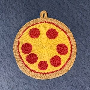 Urban Outfitters Crochet Pepperoni Pizza Pot Holder